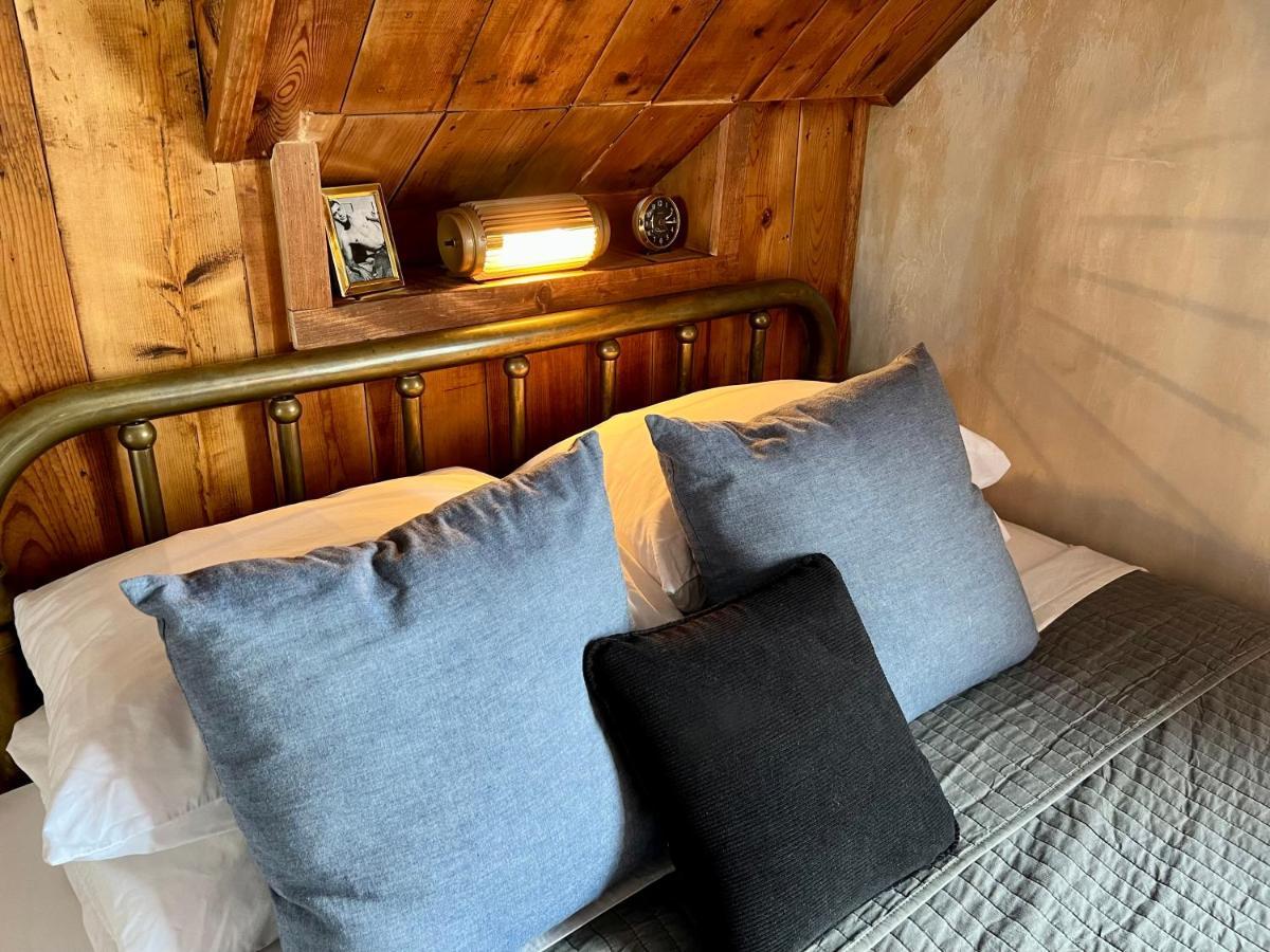 Crew'S Quarters Boarding House - Caters To Men Hotel โพรวินซ์ทาวน์ ภายนอก รูปภาพ
