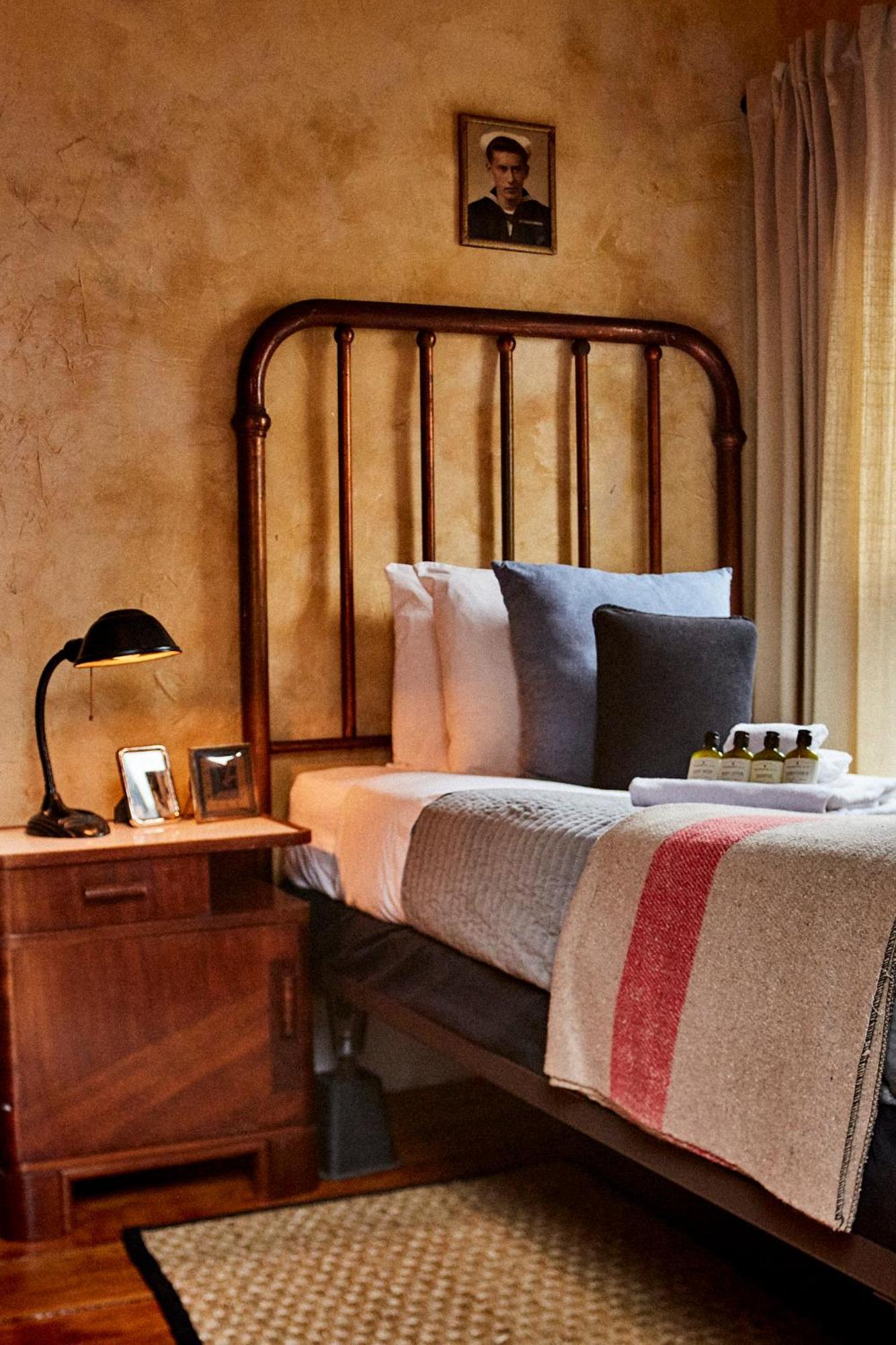 Crew'S Quarters Boarding House - Caters To Men Hotel โพรวินซ์ทาวน์ ภายนอก รูปภาพ