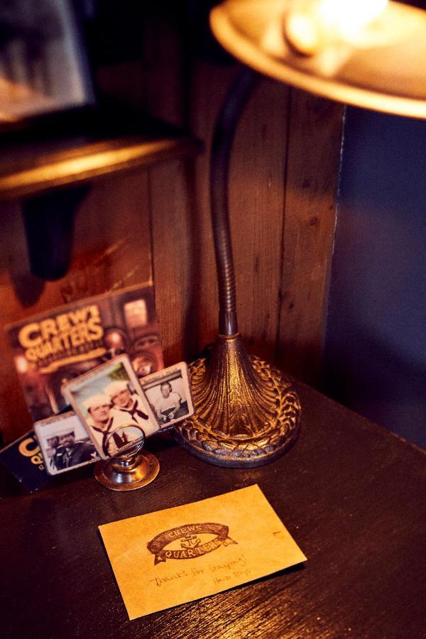 Crew'S Quarters Boarding House - Caters To Men Hotel โพรวินซ์ทาวน์ ภายนอก รูปภาพ