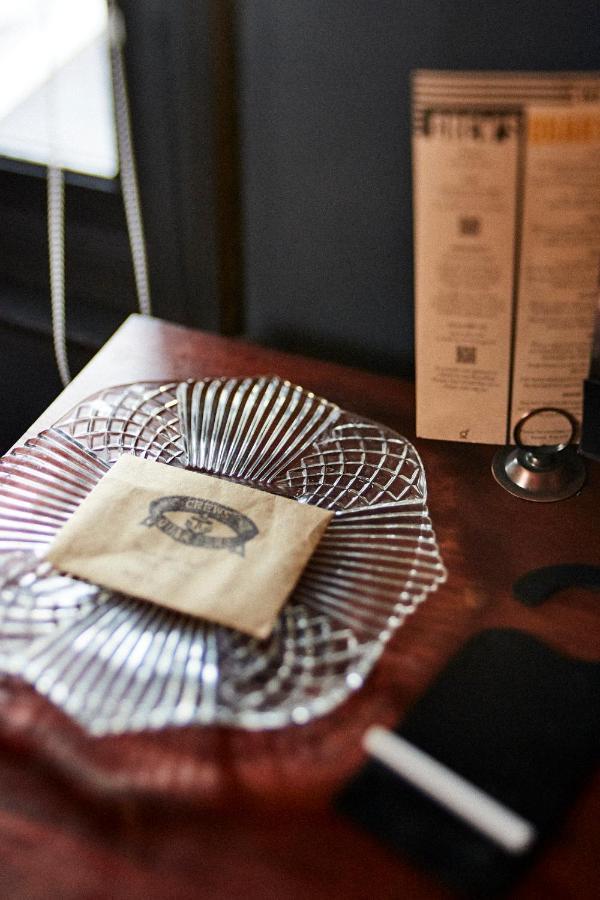 Crew'S Quarters Boarding House - Caters To Men Hotel โพรวินซ์ทาวน์ ภายนอก รูปภาพ